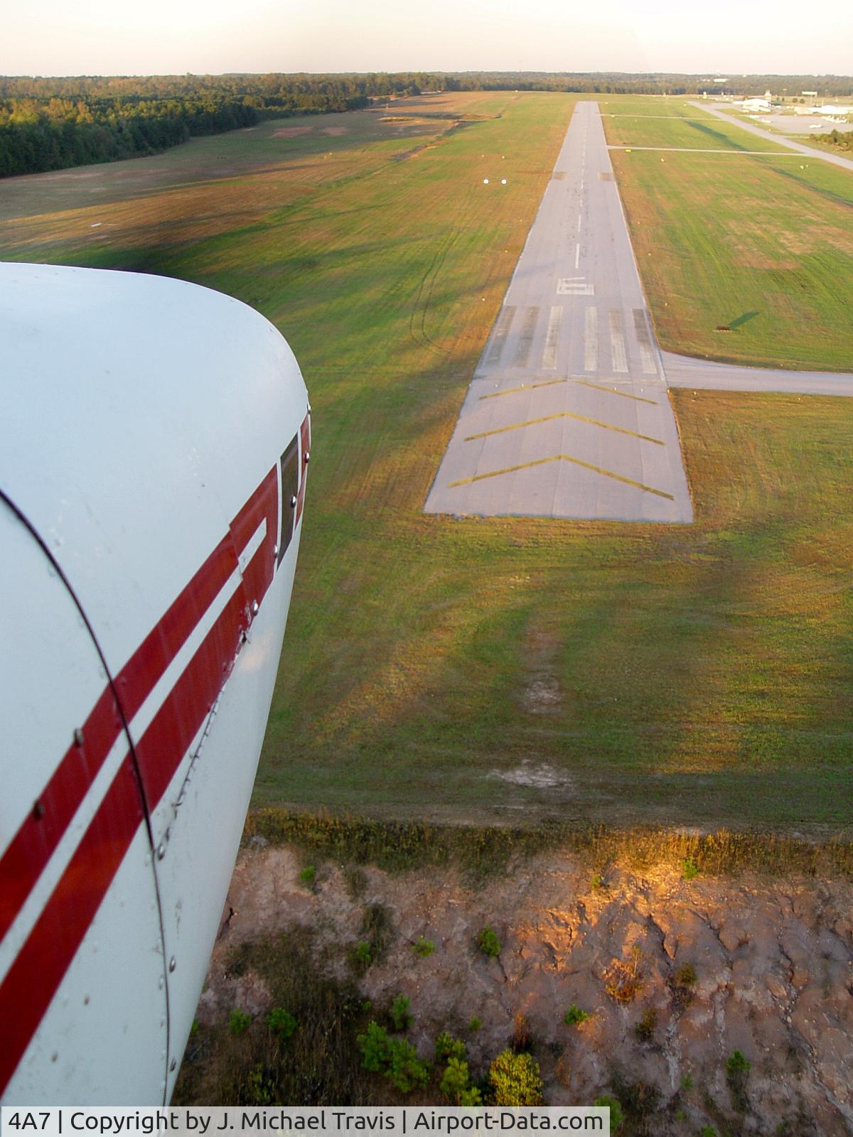 Atlanta South Regional Airport (4A7) - Short final to RWY6 at Tara Field