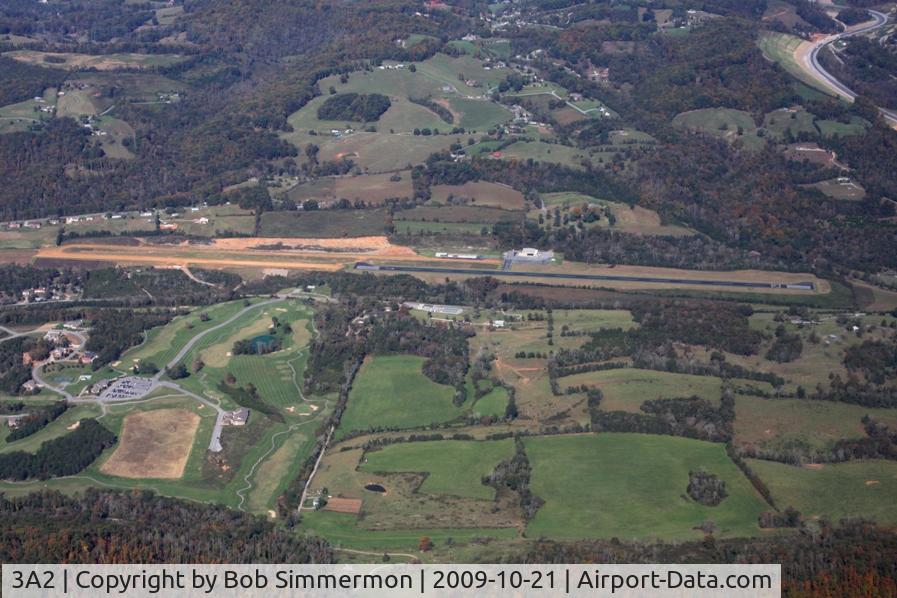 New Tazewell Municipal Airport (3A2) - Looking north