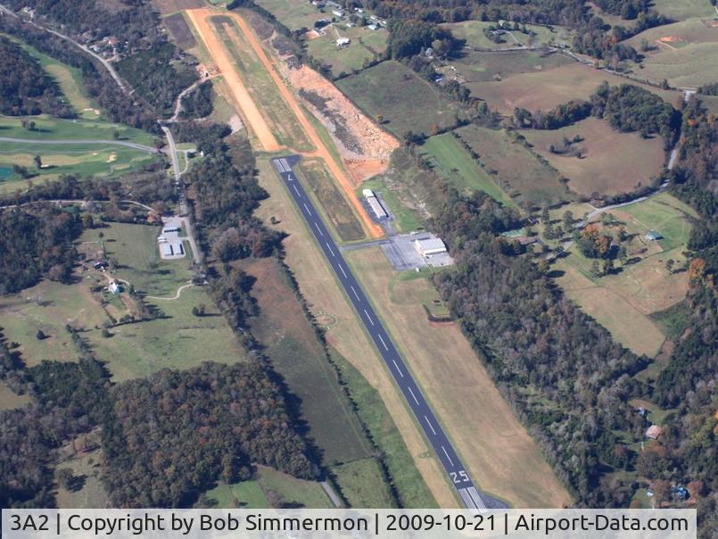 New Tazewell Municipal Airport (3A2) - Looking west from 5500'