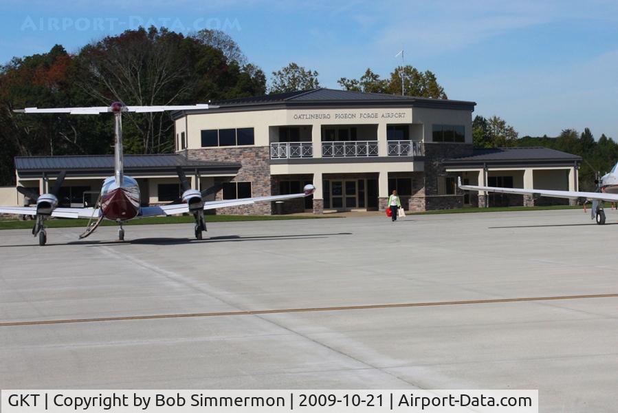 Gatlinburg-pigeon Forge Airport (GKT) - Nice new FBO facility and ramp on the far west end of the field.