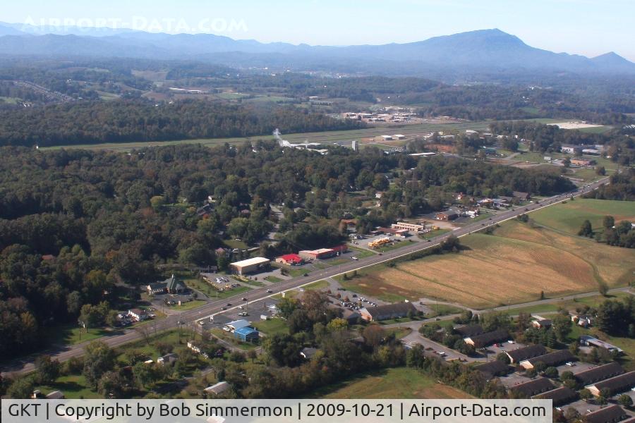 Gatlinburg-pigeon Forge Airport (GKT) - Looking SW