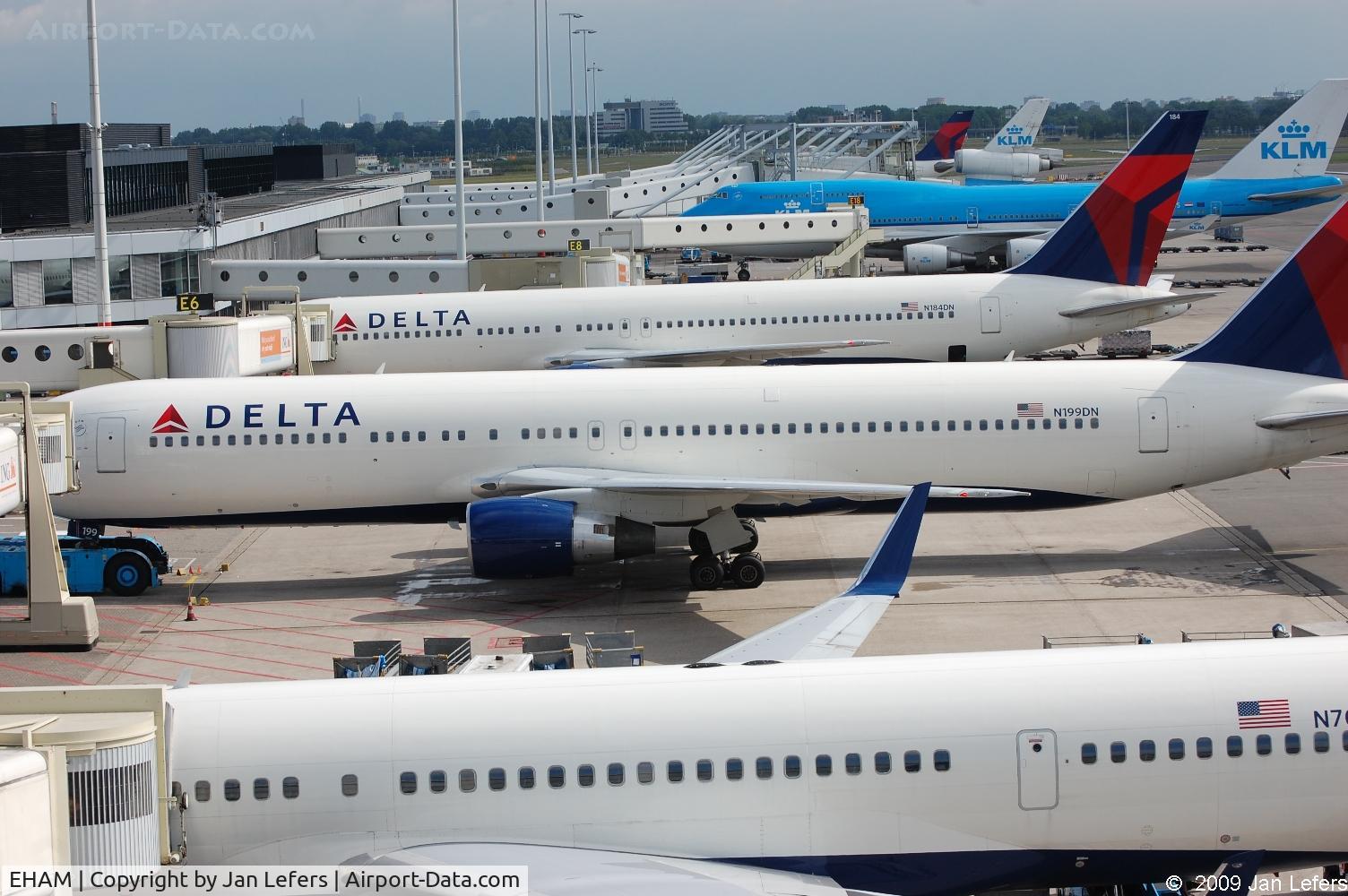 Amsterdam Schiphol Airport, Haarlemmermeer, near Amsterdam Netherlands (EHAM) - Schiphol Amsterdam