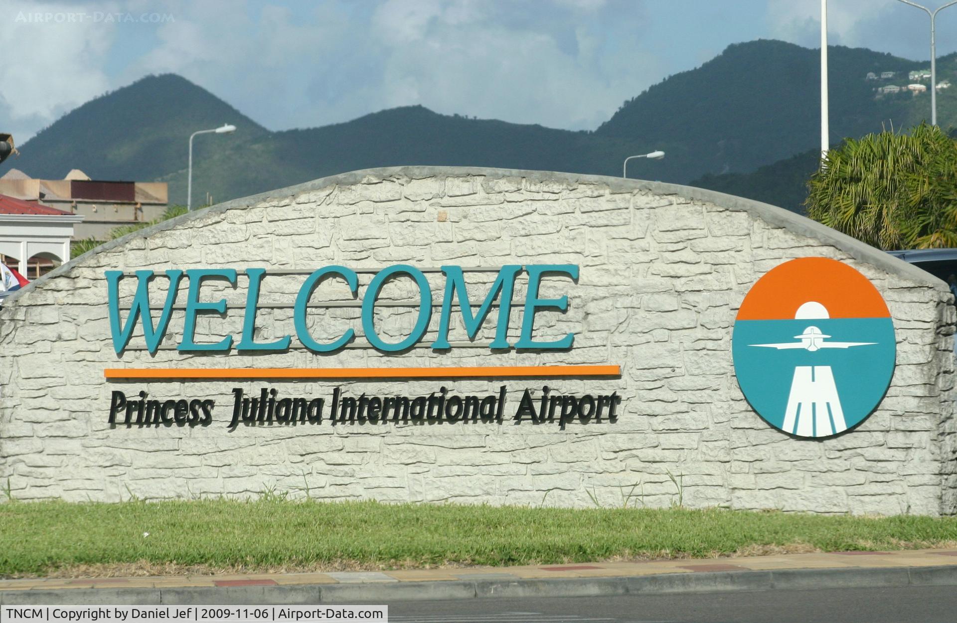 Princess Juliana International Airport, Philipsburg, Sint Maarten Netherlands Antilles (TNCM) - As it say WELCOME TO SINT MAARTEN. (TNCM)