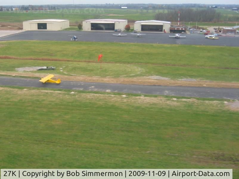 Georgetown Scott County - Marshall Fld Airport (27K) - Ramp and corporate hangers