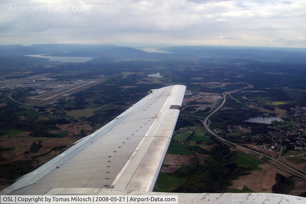 Oslo Airport, Gardermoen, Gardermoen (near Oslo), Akershus Norway (OSL) - LN-KKF after its start from Gardermoen to SXF
