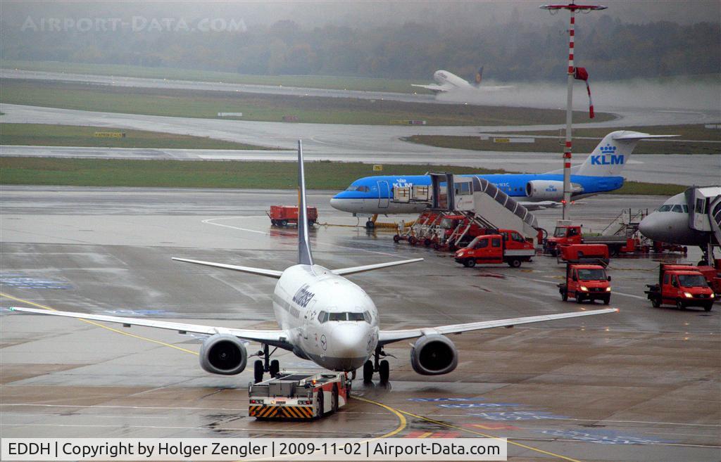 Hamburg Airport, Hamburg Germany (EDDH) - View over the movement area to runway 32