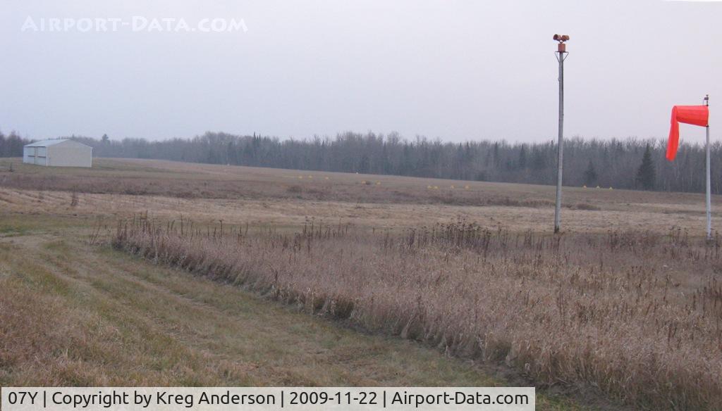 Hill City-quadna Mountain Airport (07Y) - I'm assuming the airport is closed for the winter. Absolutely no activity here!