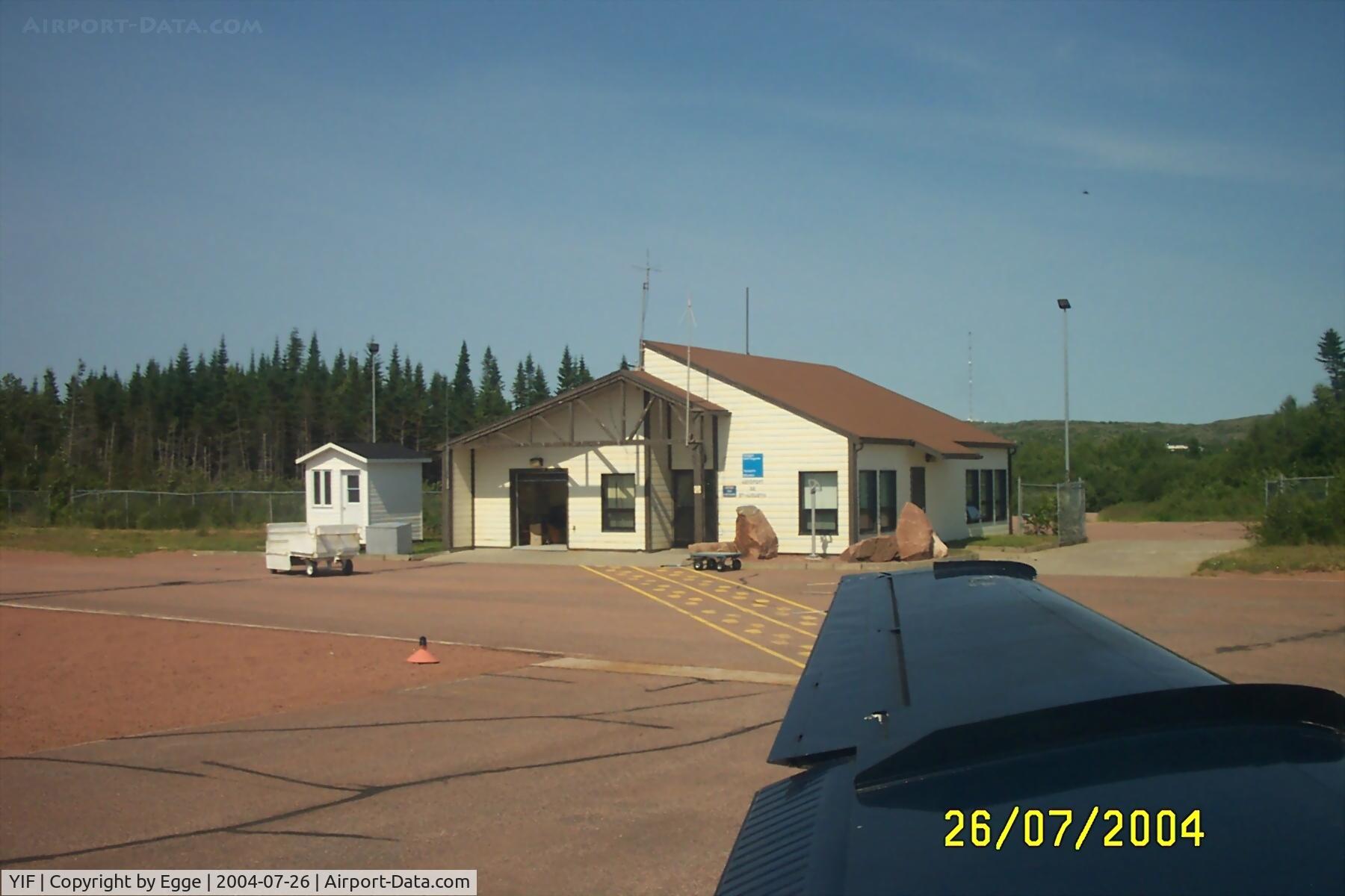Saint-Augustin Airport, Saint-Augustin, Quebec Canada (YIF) - St-Augustin! Pakuashipi