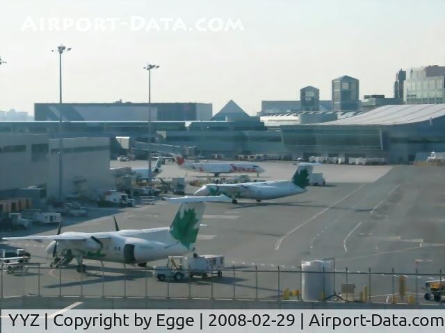 Toronto Pearson International Airport (Toronto/Lester B. Pearson International Airport, Pearson Airport), Toronto, Ontario Canada (YYZ) - Toronto