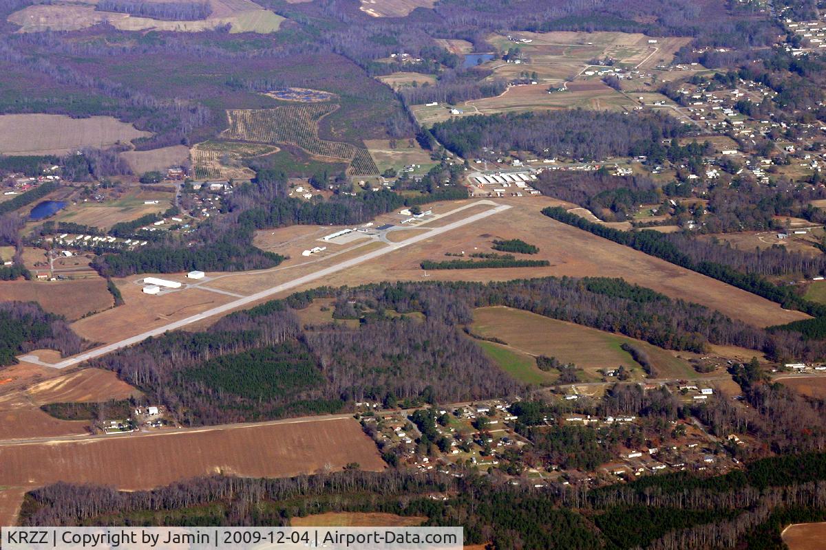 Halifax County Airport (RZZ) - Difficult to see, but there are yellow X's on the paved runway. It's now closed.