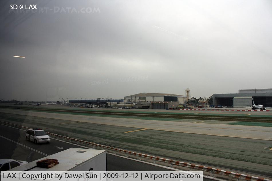 Los Angeles International Airport (LAX) - lax