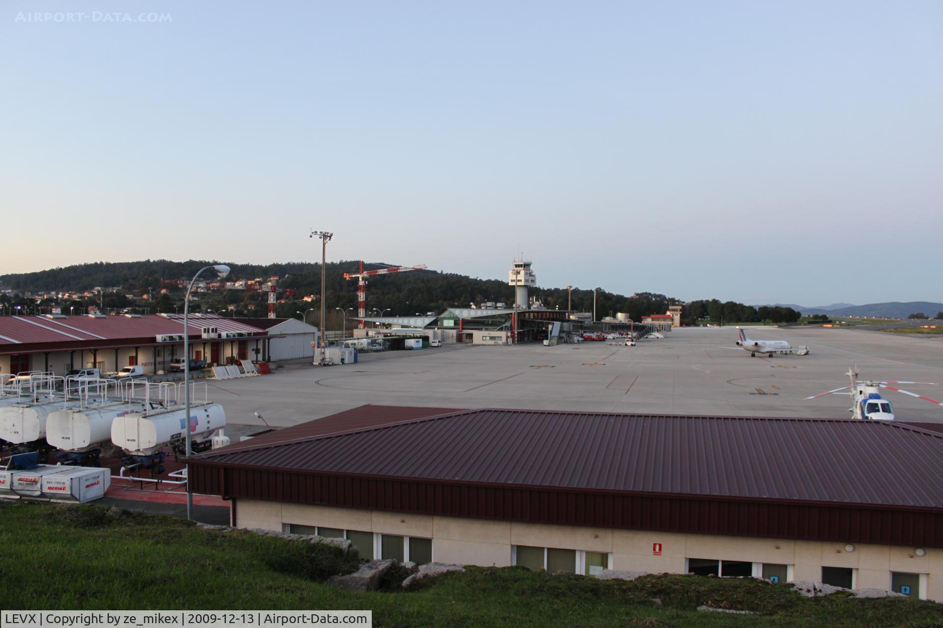 Vigo-Peinador Airport, Vigo Spain (LEVX) - A litle visit to vigo airport