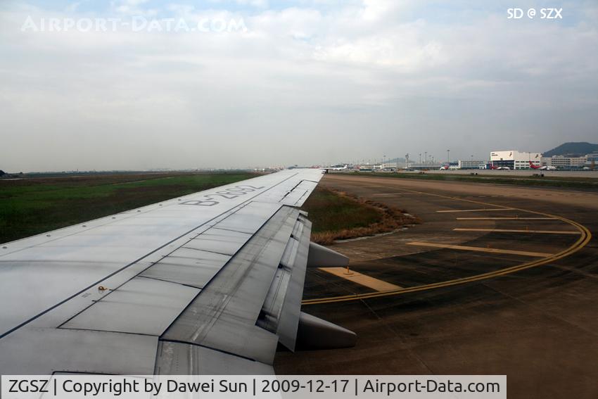 Shenzhen Bao'an International Airport, Shenzhen, Guangdong China (ZGSZ) - hold short of RWY 33