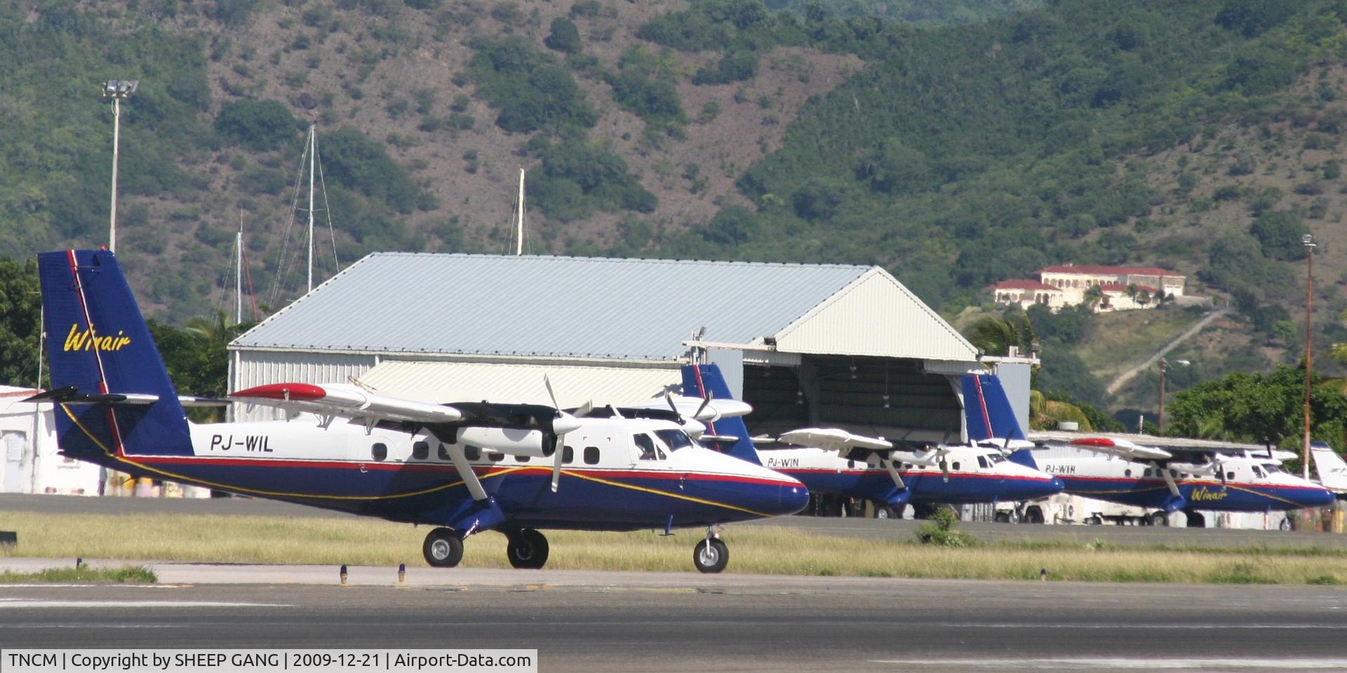 Princess Juliana International Airport, Philipsburg, Sint Maarten Netherlands Antilles (TNCM) - Winair SSSSSSS