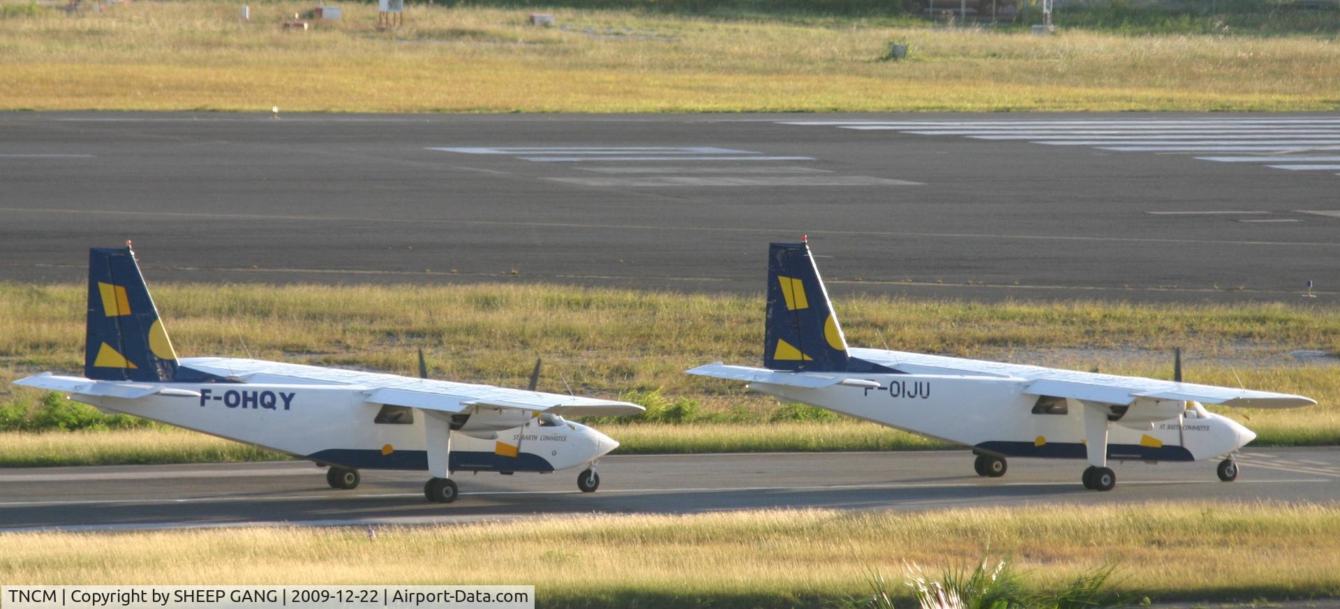 Princess Juliana International Airport, Philipsburg, Sint Maarten Netherlands Antilles (TNCM) - Two black fins
