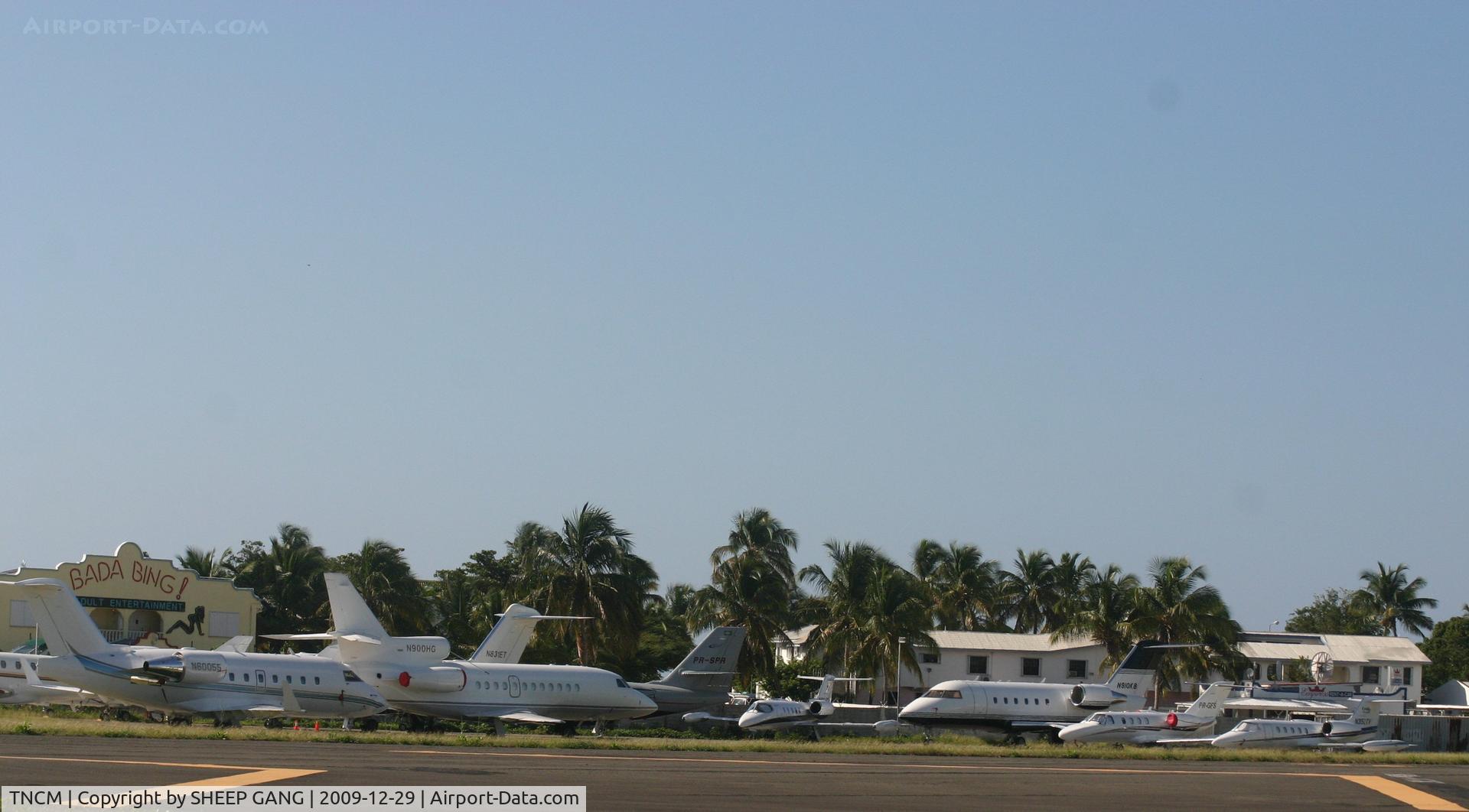 Princess Juliana International Airport, Philipsburg, Sint Maarten Netherlands Antilles (TNCM) - Just a look at the GOLF ramp. this ramp does not be use so often but when it get buzy the you see this