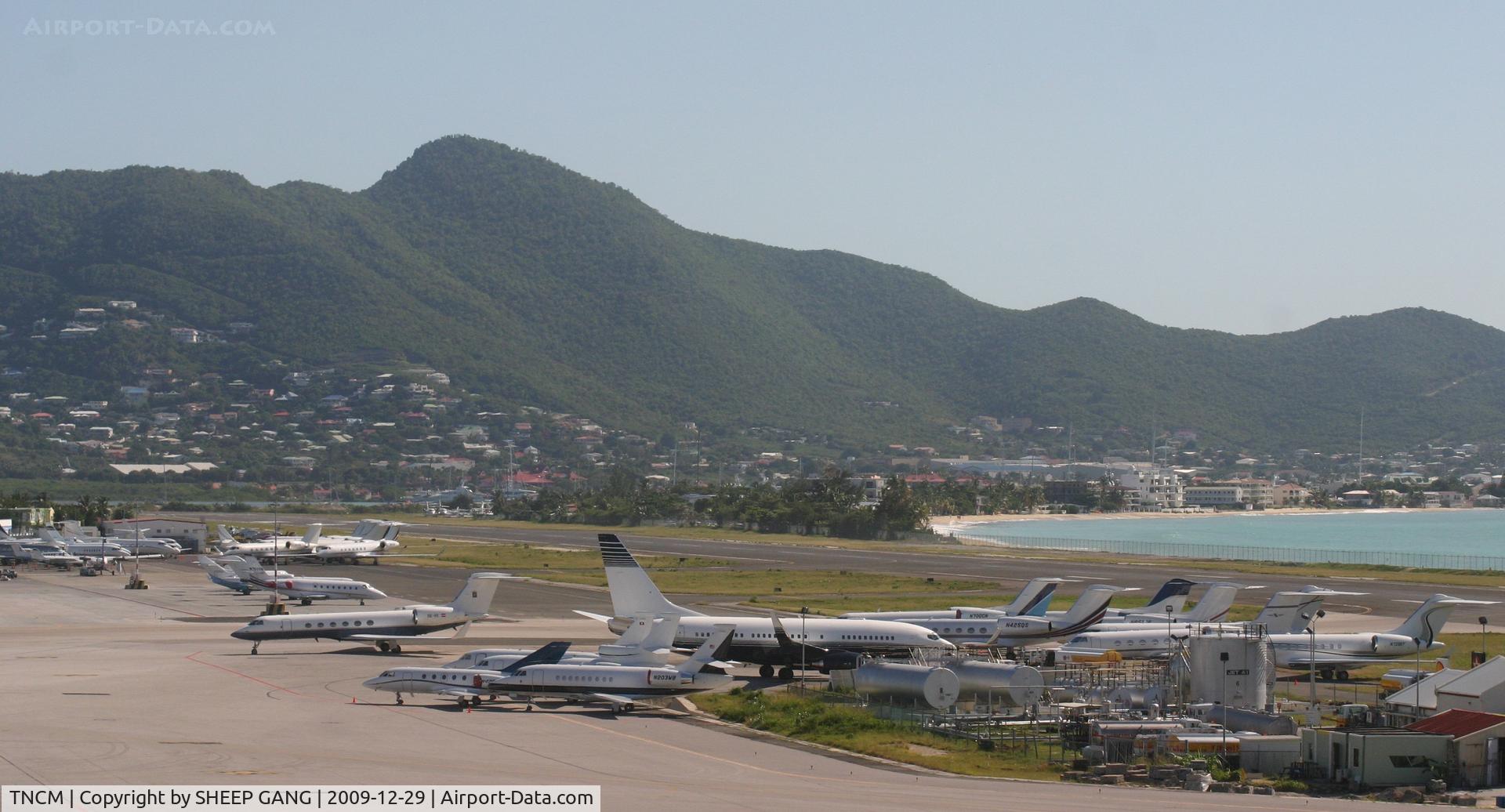 Princess Juliana International Airport, Philipsburg, Sint Maarten Netherlands Antilles (TNCM) - Just over looking the main ramp