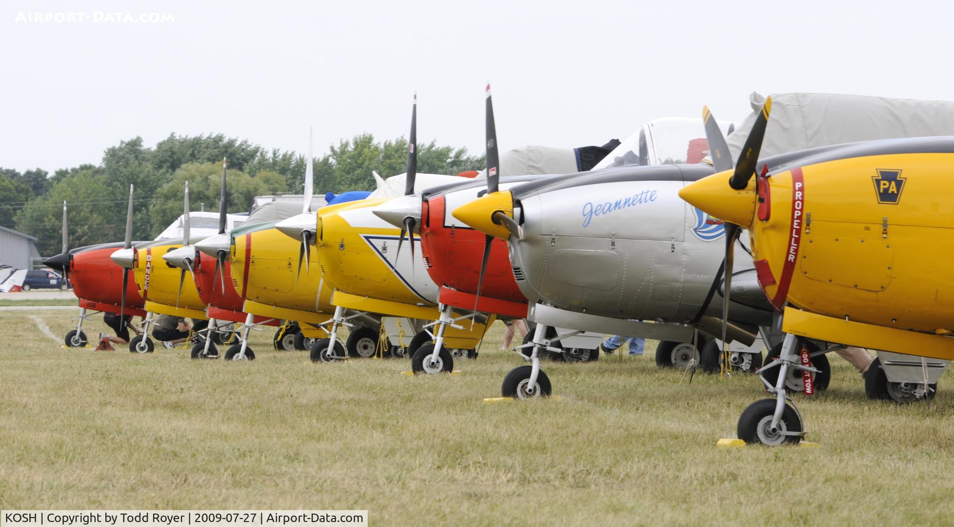 Wittman Regional Airport (OSH) - EAA AIRVENTURE 2009