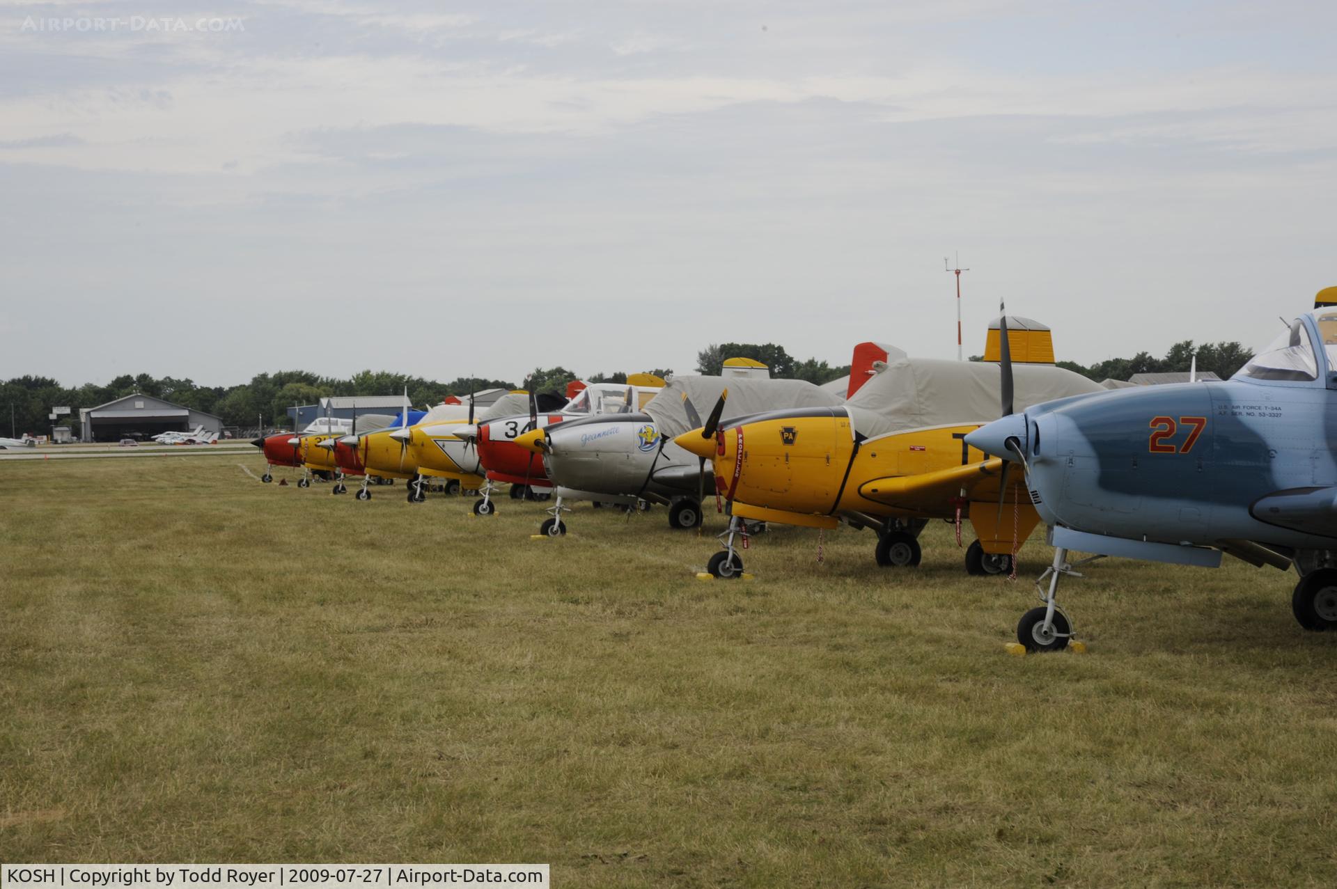 Wittman Regional Airport (OSH) - EAA AIRVENTURE 2009