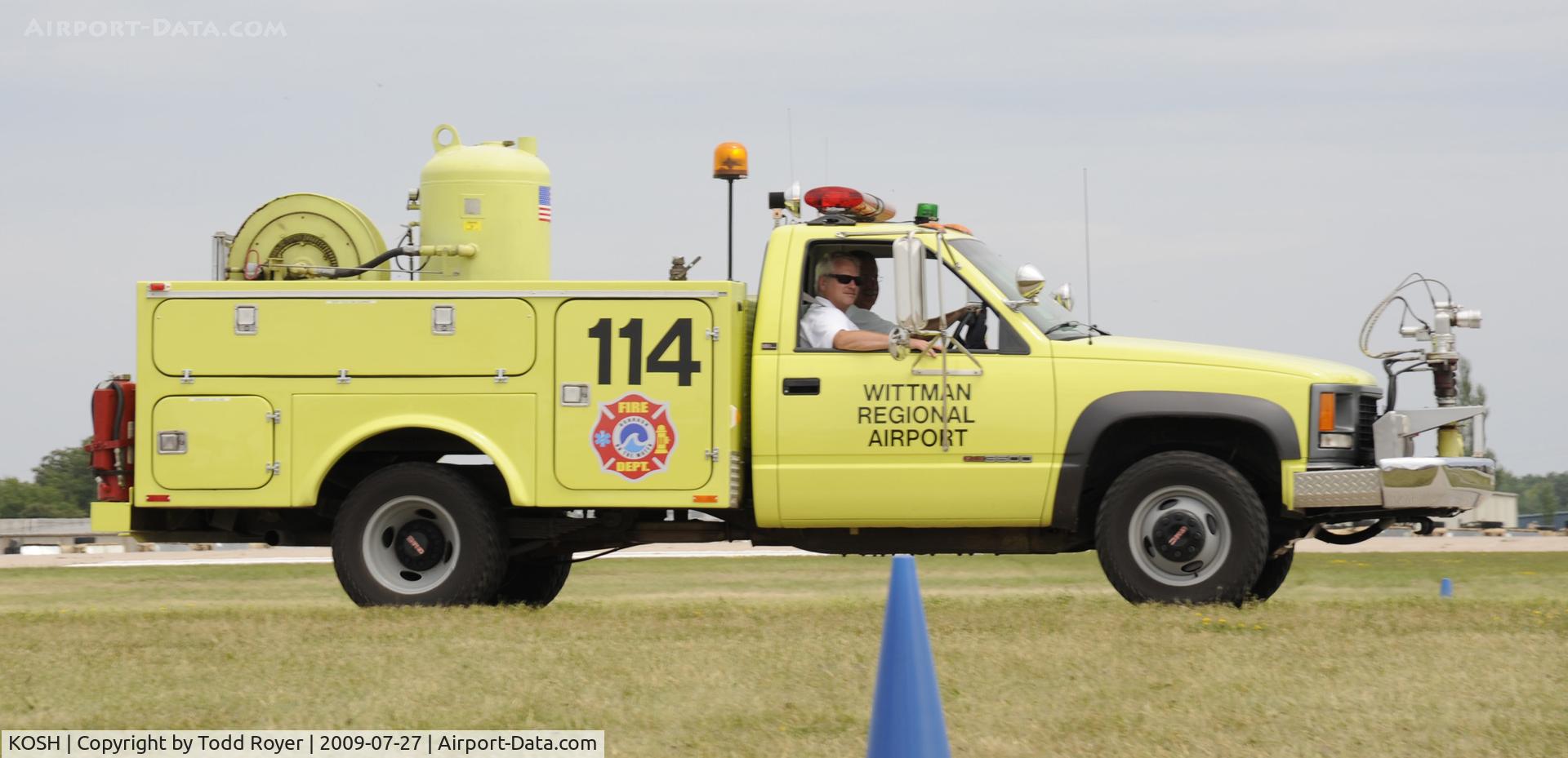 Wittman Regional Airport (OSH) - EAA AIRVENTURE 2009