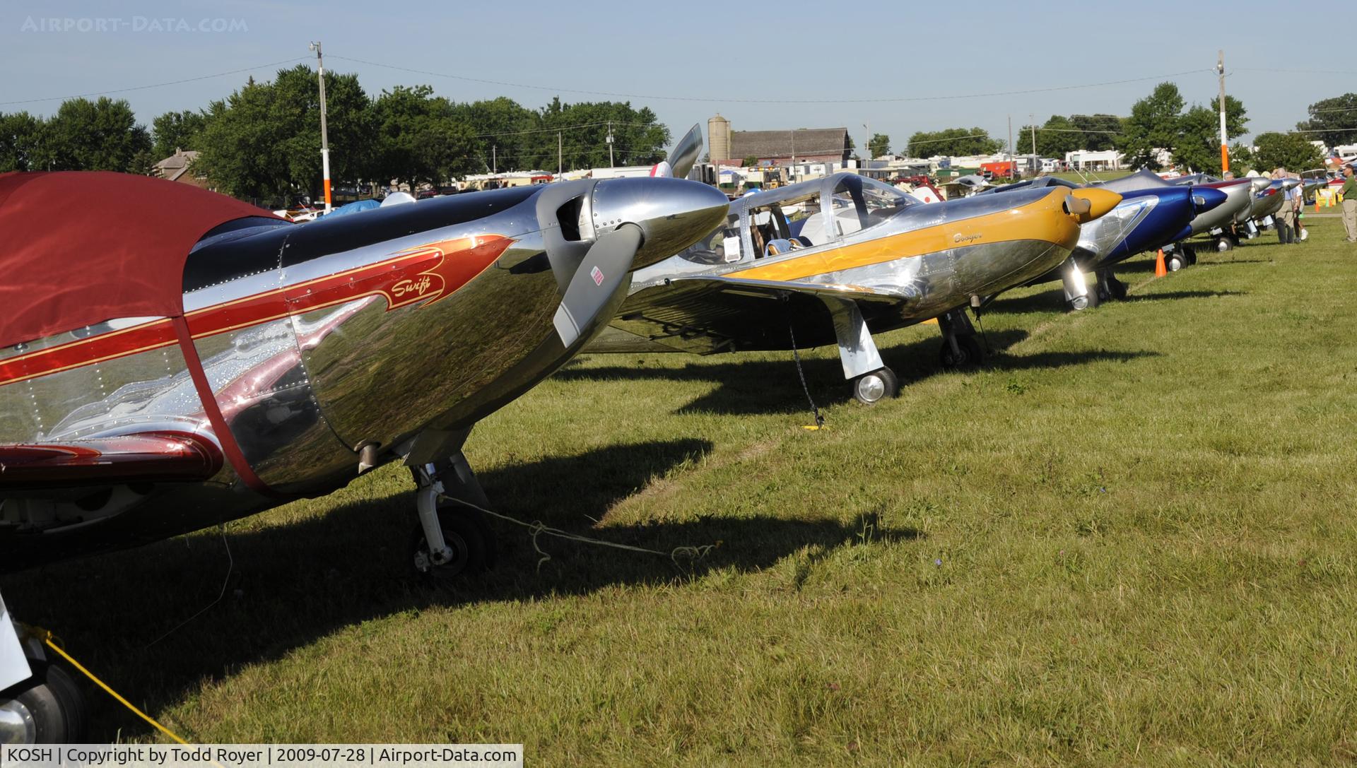 Wittman Regional Airport (OSH) - EAA AIRVENTURE 2009
