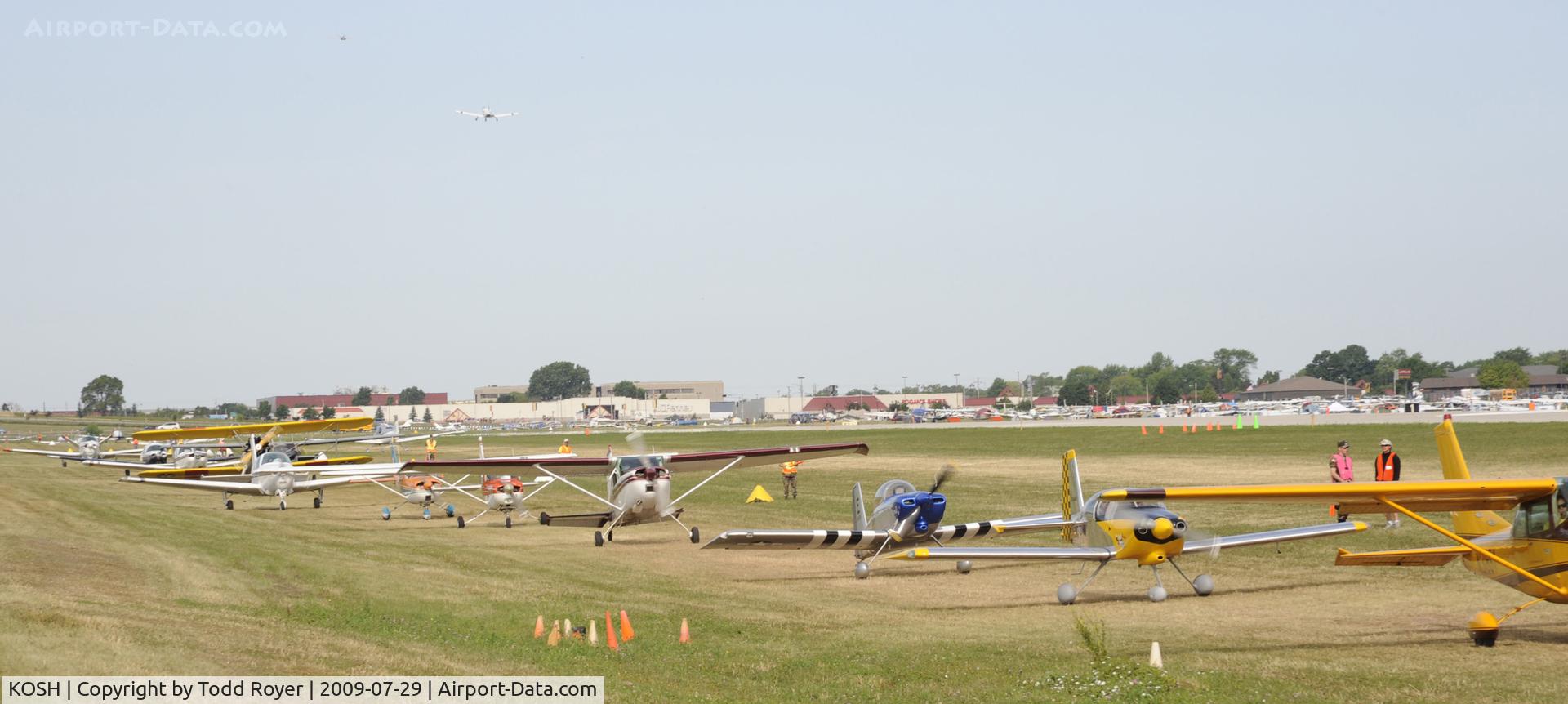 Wittman Regional Airport (OSH) - EAA AIRVENTURE 2009