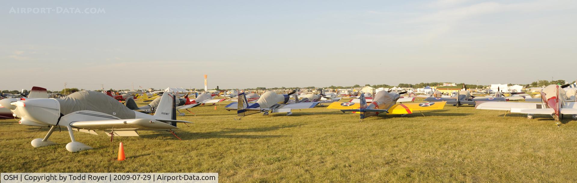 Wittman Regional Airport (OSH) - EAA AIRVENTURE 2009