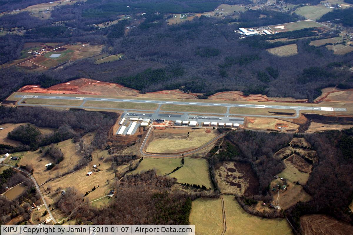 Lincolnton-lincoln County Regional Airport (IPJ) - Lincolnton airport, looking South-East.
