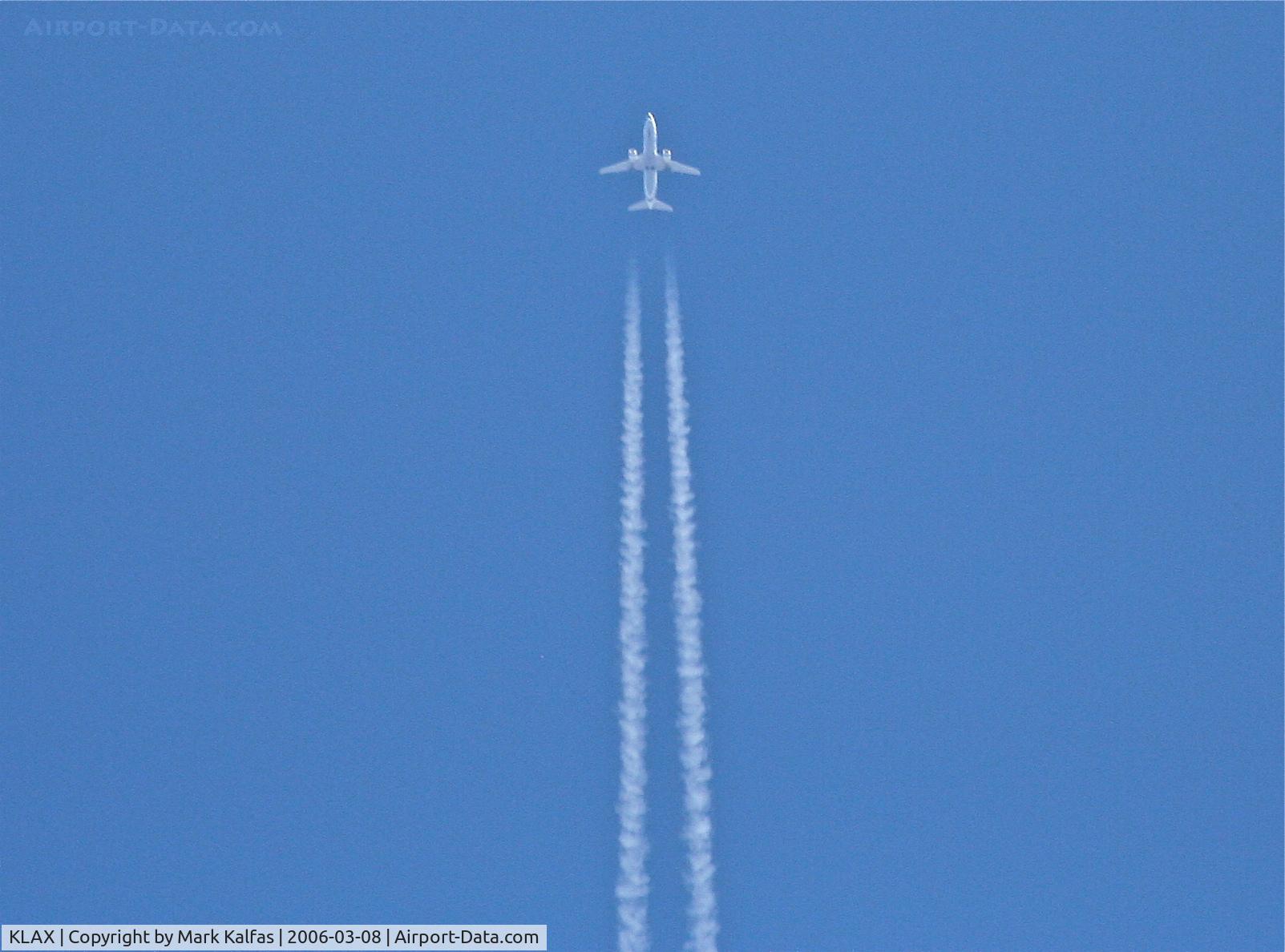 Los Angeles International Airport (LAX) - Alaska Airlines Boeing 737 overhead en route from KSFO-KSAN>