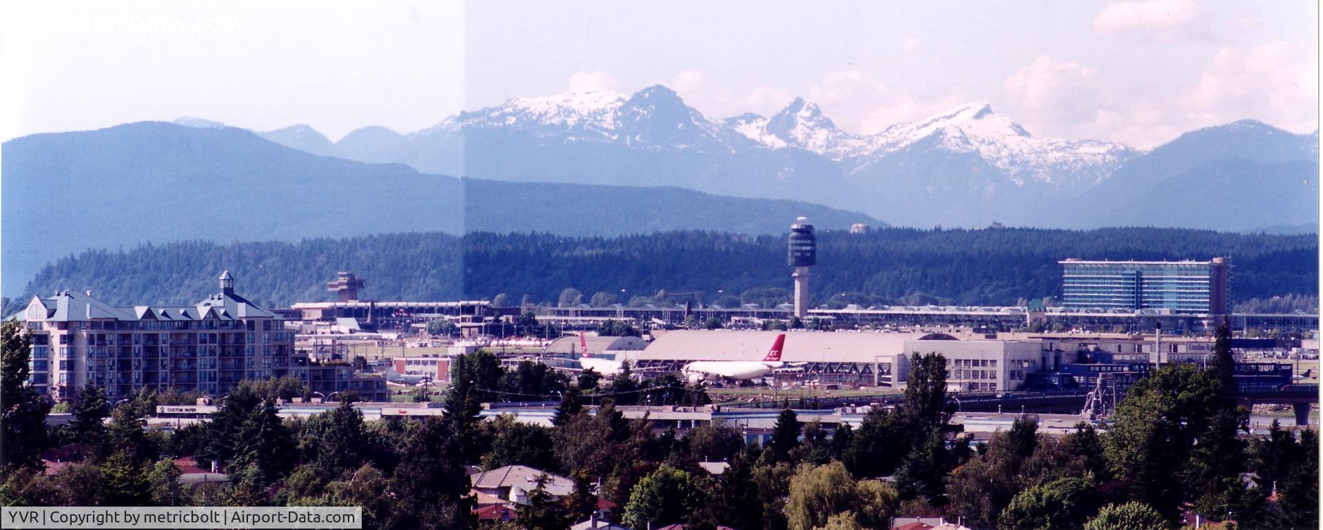 Vancouver International Airport, Vancouver, British Columbia Canada (YVR) - Vancouver Int'l Airport in Jun.2000