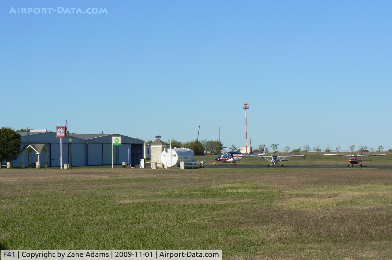 Ennis Municipal Airport (F41) - Ennis Municipal