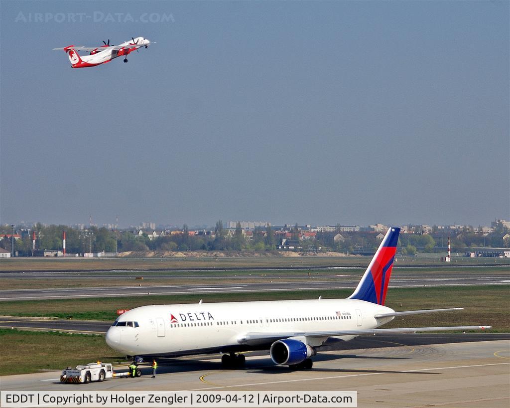 Tegel International Airport (closing in 2011), Berlin Germany (EDDT) - The take off before the take off
