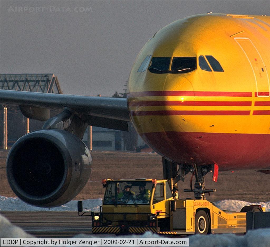 Leipzig/Halle Airport, Leipzig/Halle Germany (EDDP) - Transfer in golden sunlight