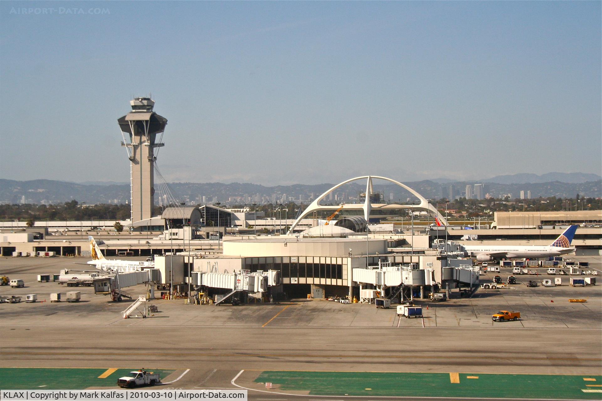 Los Angeles International Airport (LAX) - A view of Terminal 6 while departing on 25R KLAX.