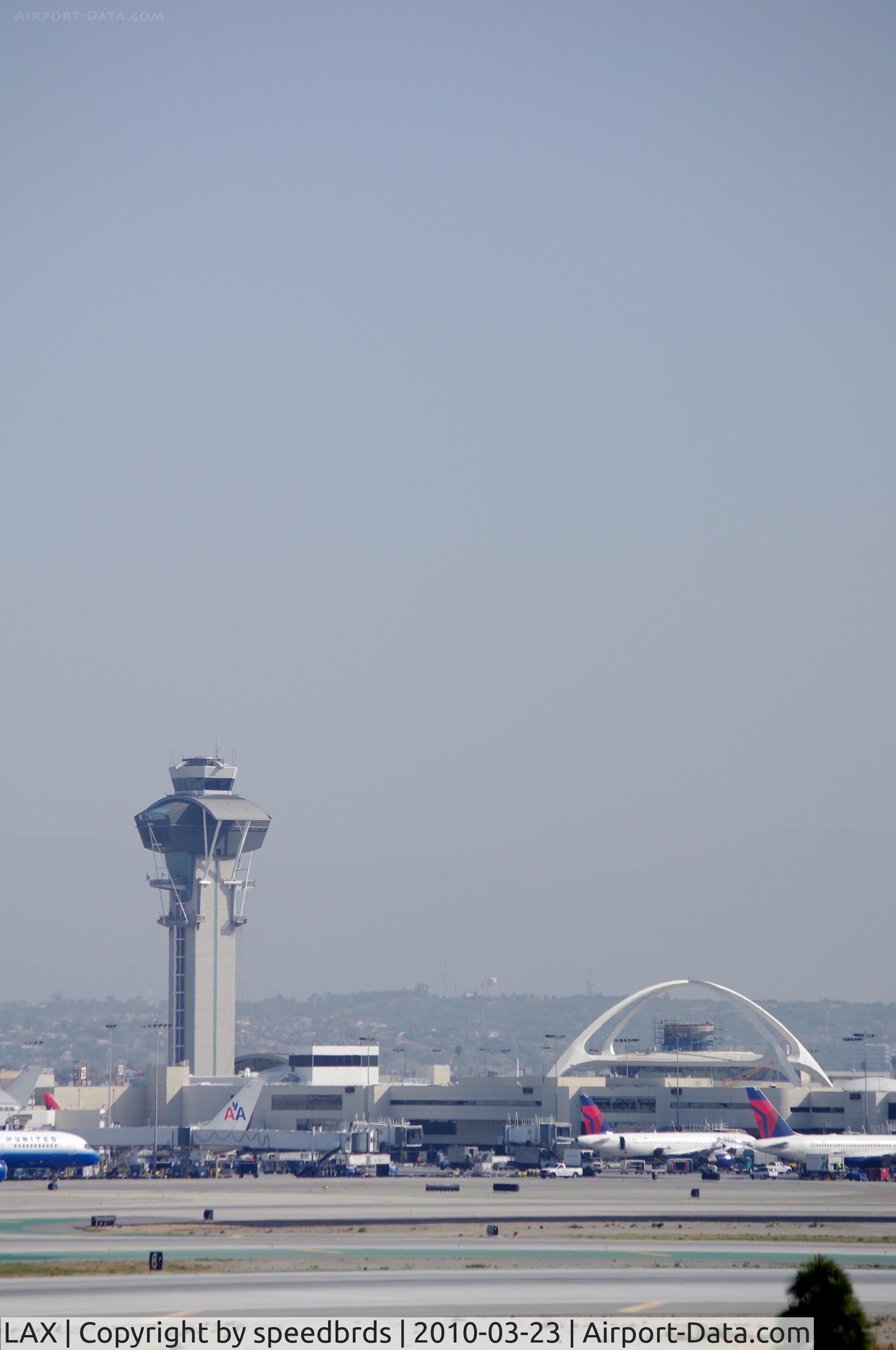 Los Angeles International Airport (LAX) - A beautiful March morning at LAX