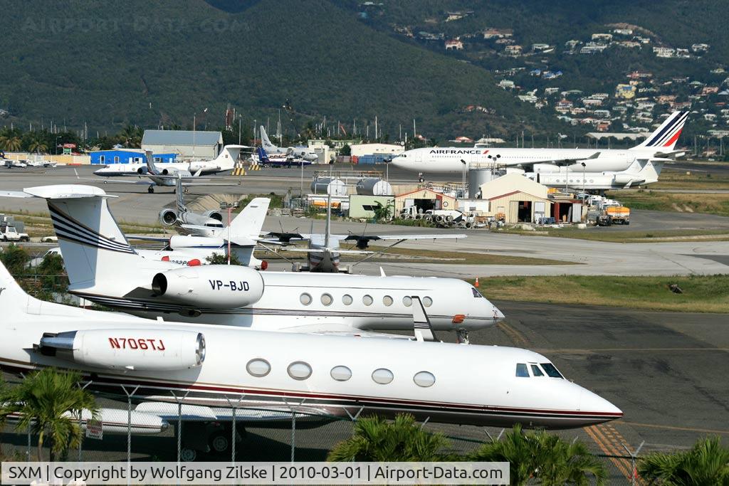 Princess Juliana International Airport, Philipsburg, Sint Maarten Netherlands Antilles (SXM) - Full apron