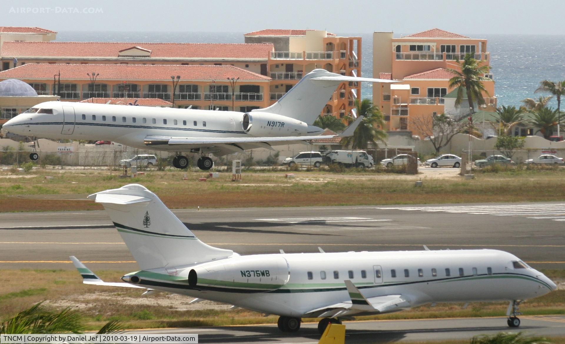 Princess Juliana International Airport, Philipsburg, Sint Maarten Netherlands Antilles (TNCM) - So fast they come so fast they goes!!! just loving it!!!!!