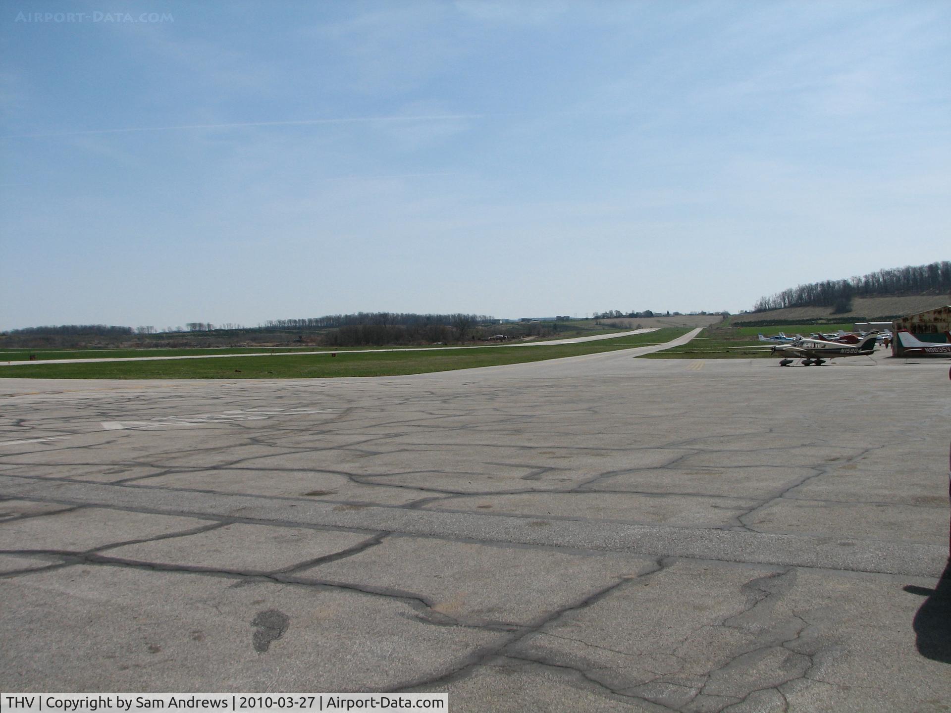 York Airport (THV) - Looking out onto runway 35 from the FBO entrance on the ramp.