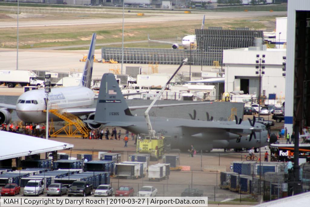 George Bush Intercontinental/houston Airport (IAH) - Overlooking the festival from Terminal D.