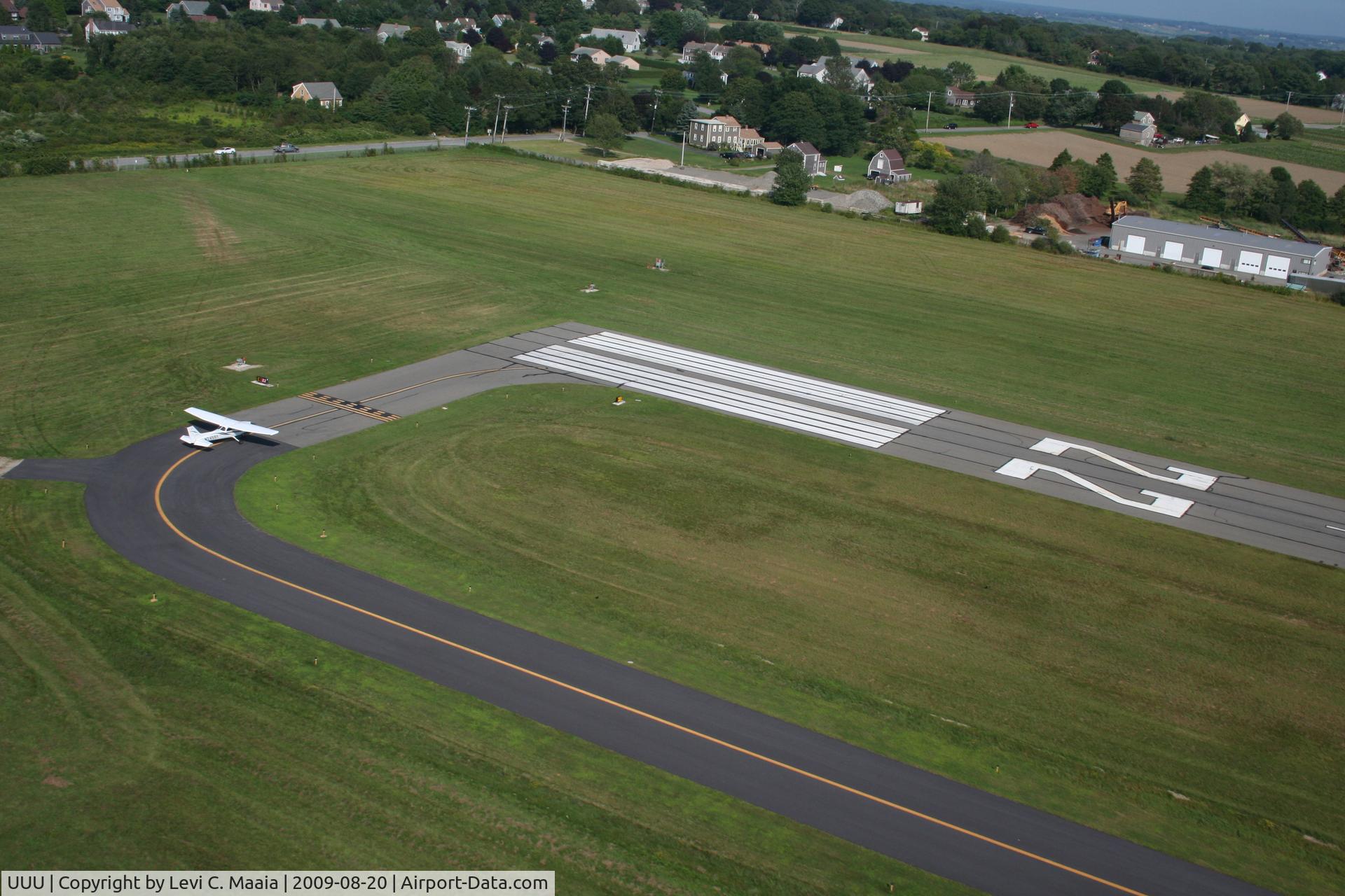 Newport State Airport (UUU) - in a R-44 over Newport RW 22
