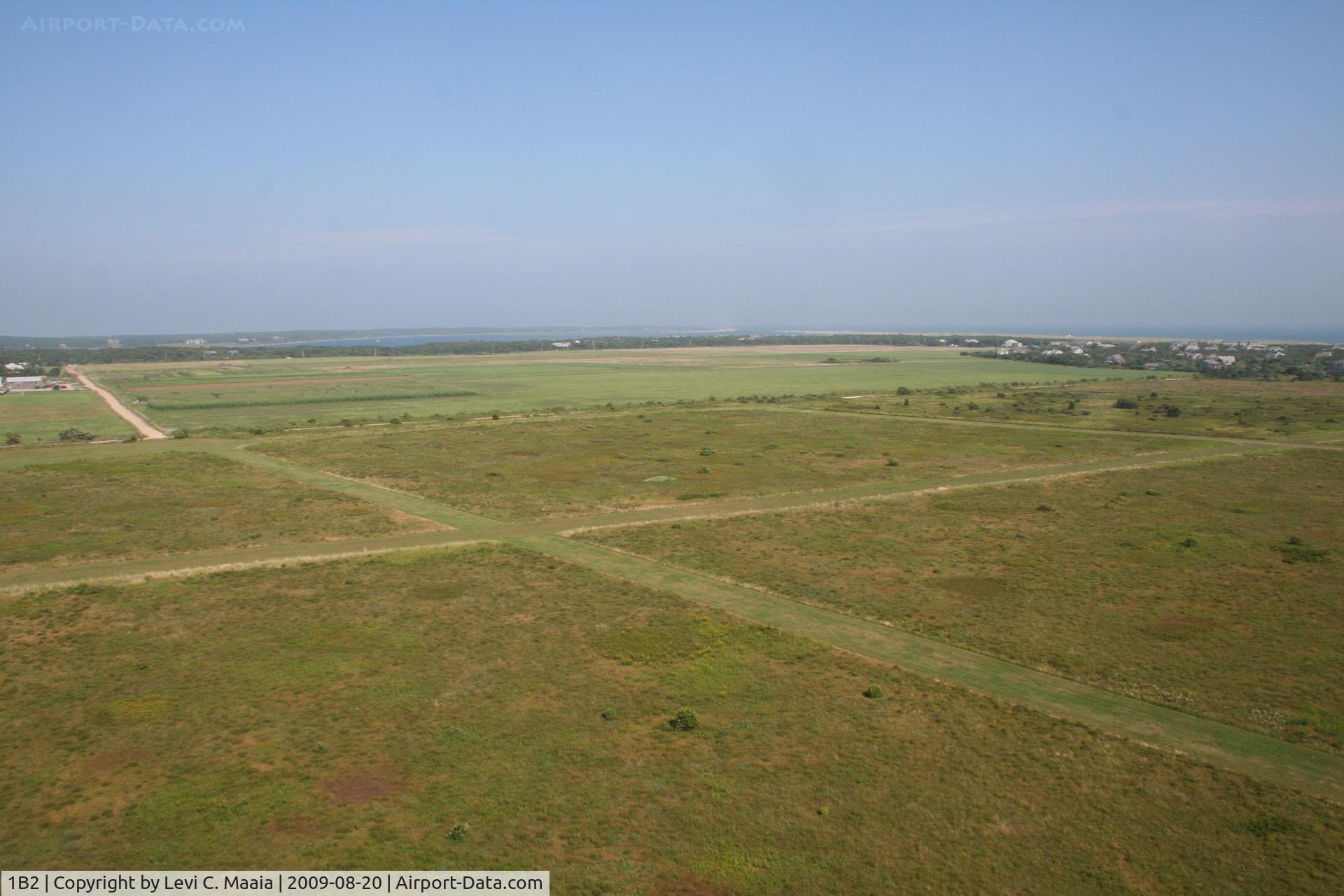 Katama Airpark Airport (1B2) - Landing in an R-44 at Katama