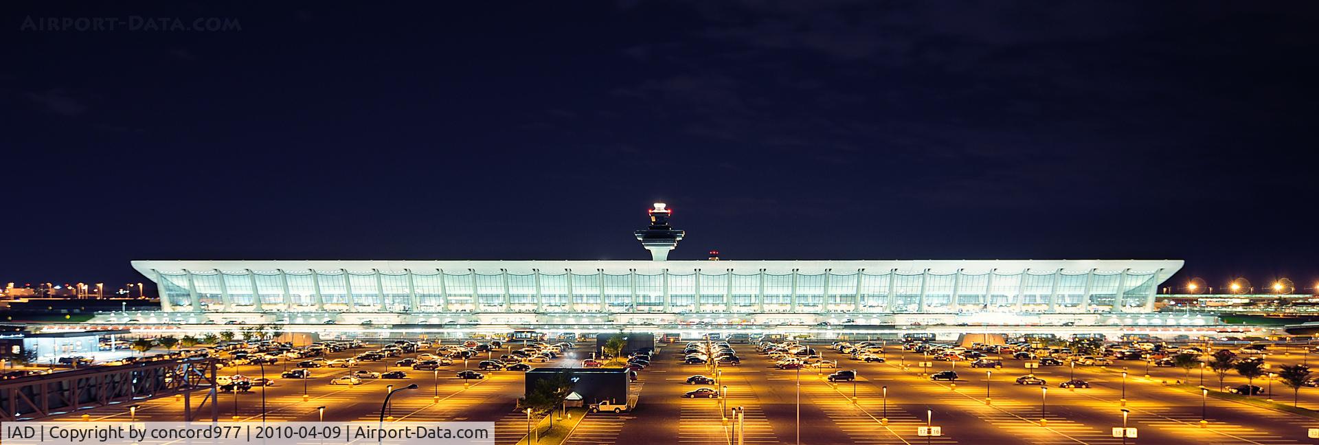 Washington Dulles International Airport (IAD) - The main terminal building on 4/9/2010