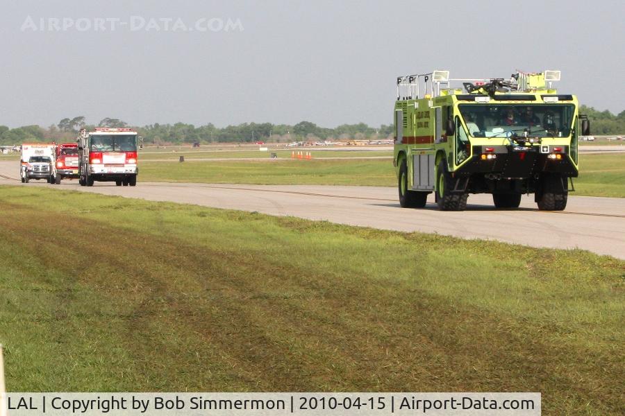 Lakeland Linder Regional Airport (LAL) - No emergency - just moving up the taxiway at Lakeland, FL during Sun N Fun 2010.