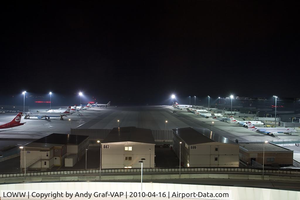 Vienna International Airport, Vienna Austria (LOWW) - Overview of the Foxtrot and Hotel Positions at LOWW