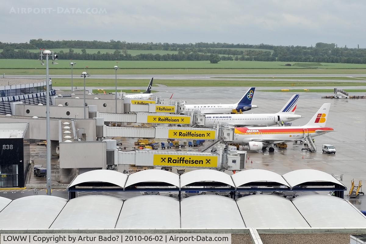 Vienna International Airport, Vienna Austria (LOWW) - Ramp