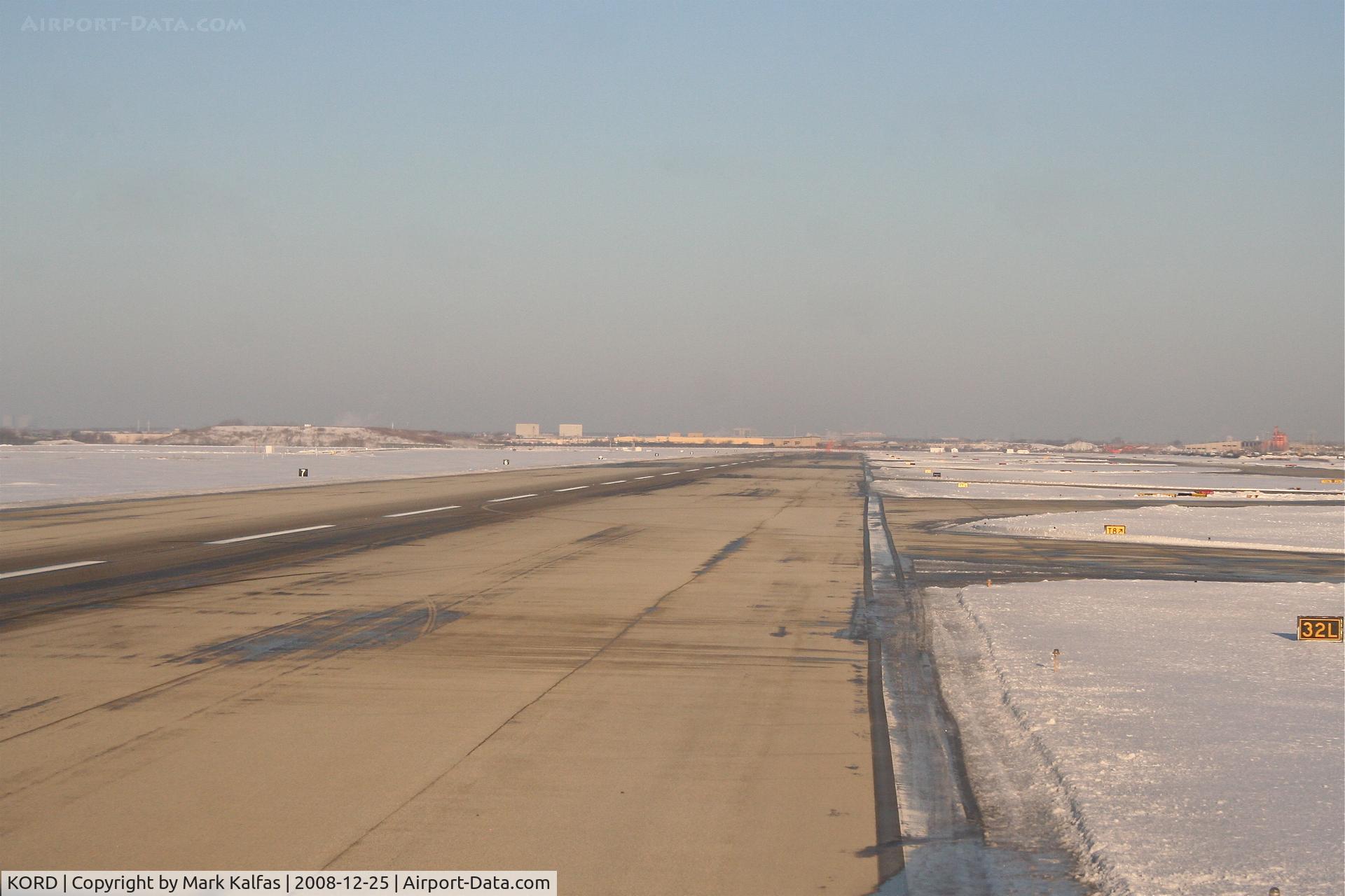 Chicago O'hare International Airport (ORD) - Runway 32L at T10 KORD.