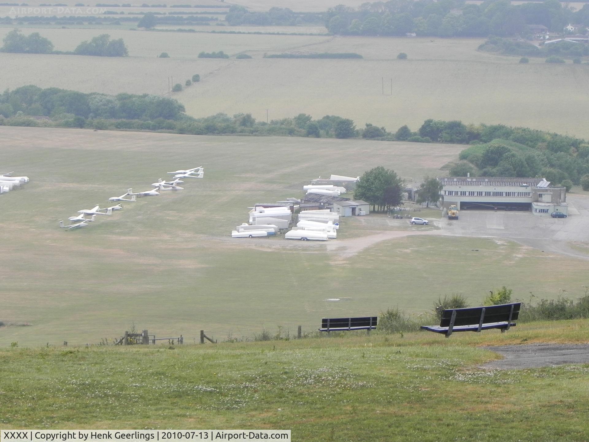 XXXX Airport - Dunstable Dawn Airfield . UK
London Gliding Club