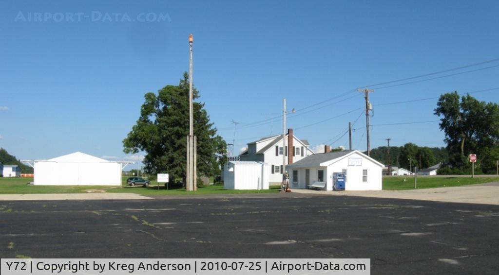 Bloyer Field Airport (Y72) - The Arrivals/Departures building complete with a house and private hangar in Tomah, WI.