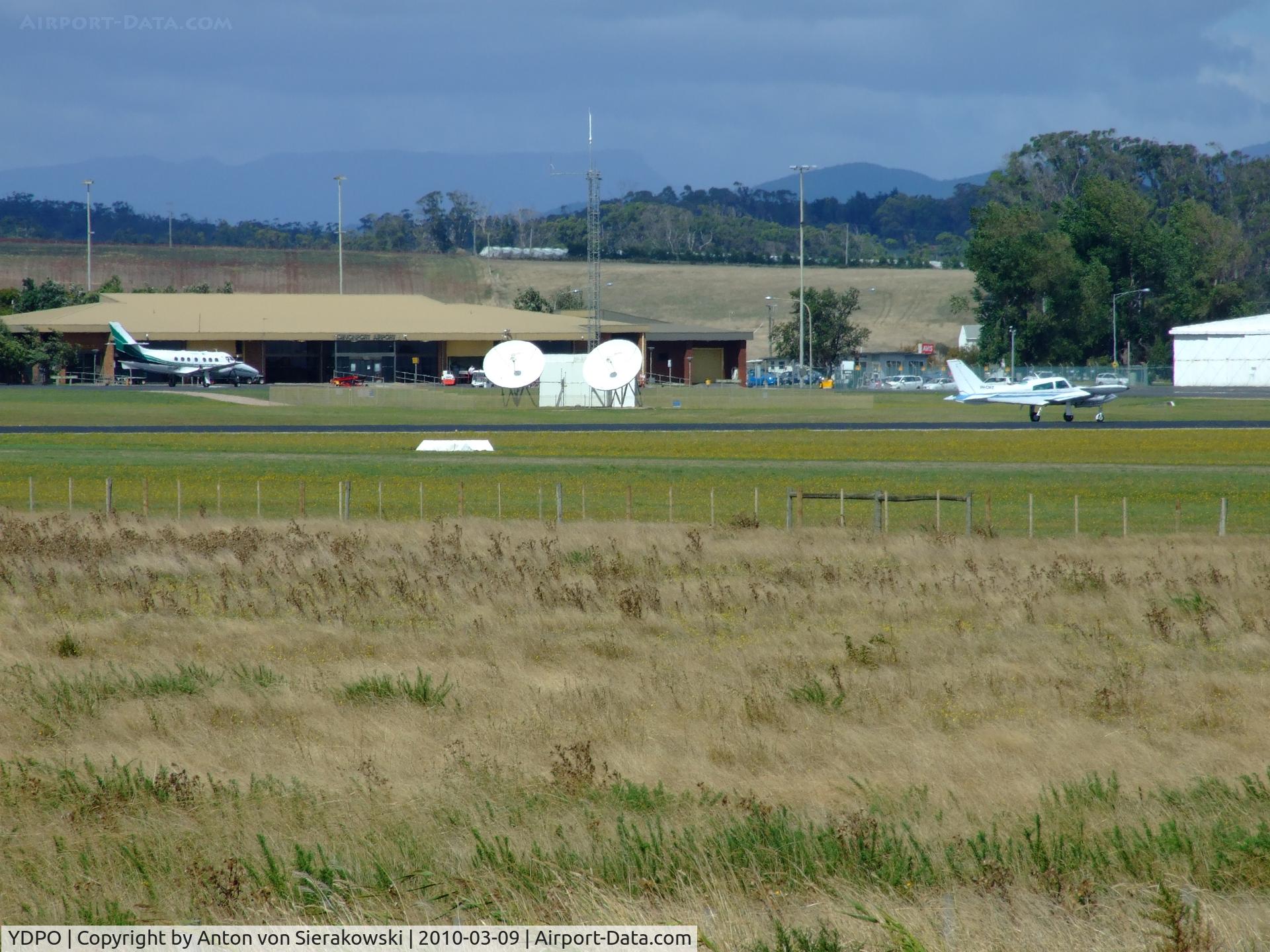 Devonport Airport, Devonport, Tasmania Australia (YDPO) - Devonport (YDPO) looking SW across runway 06-24 and the Terminal building on the left