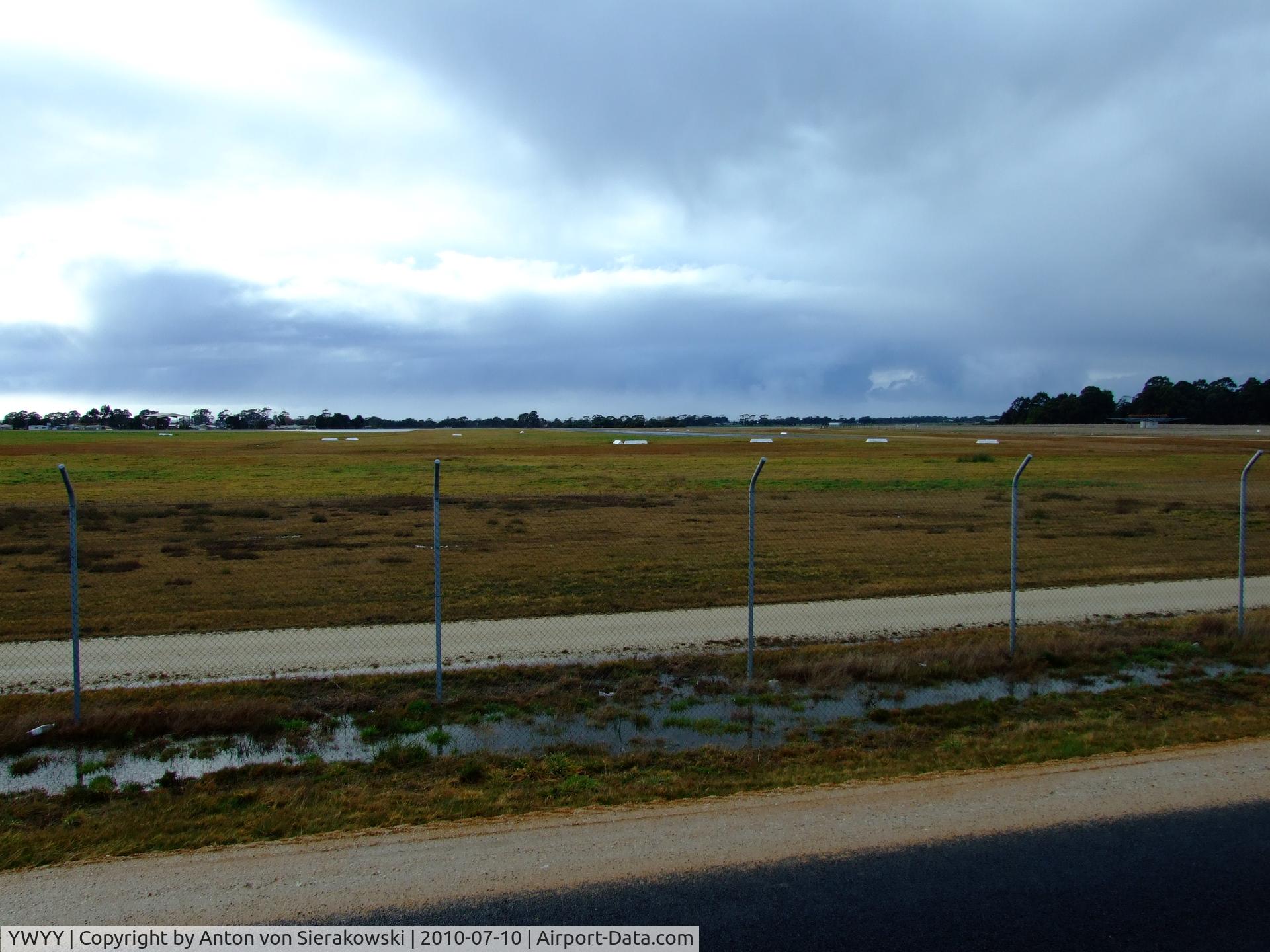 Burnie Airport, Wynyard, Tasmania Australia (YWYY) - Runway 09 @ YWYY